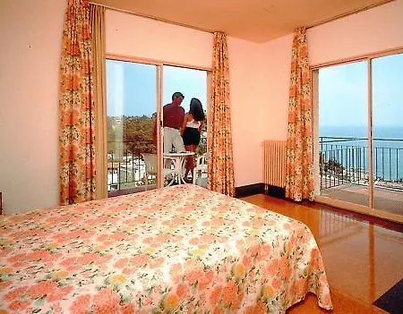 מלון Alegria Sun Village